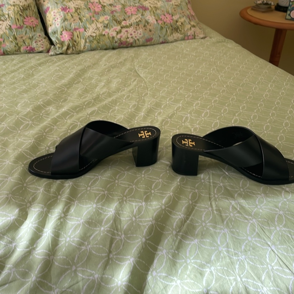 Tory Burch heeled slides - Picture 2 of 9